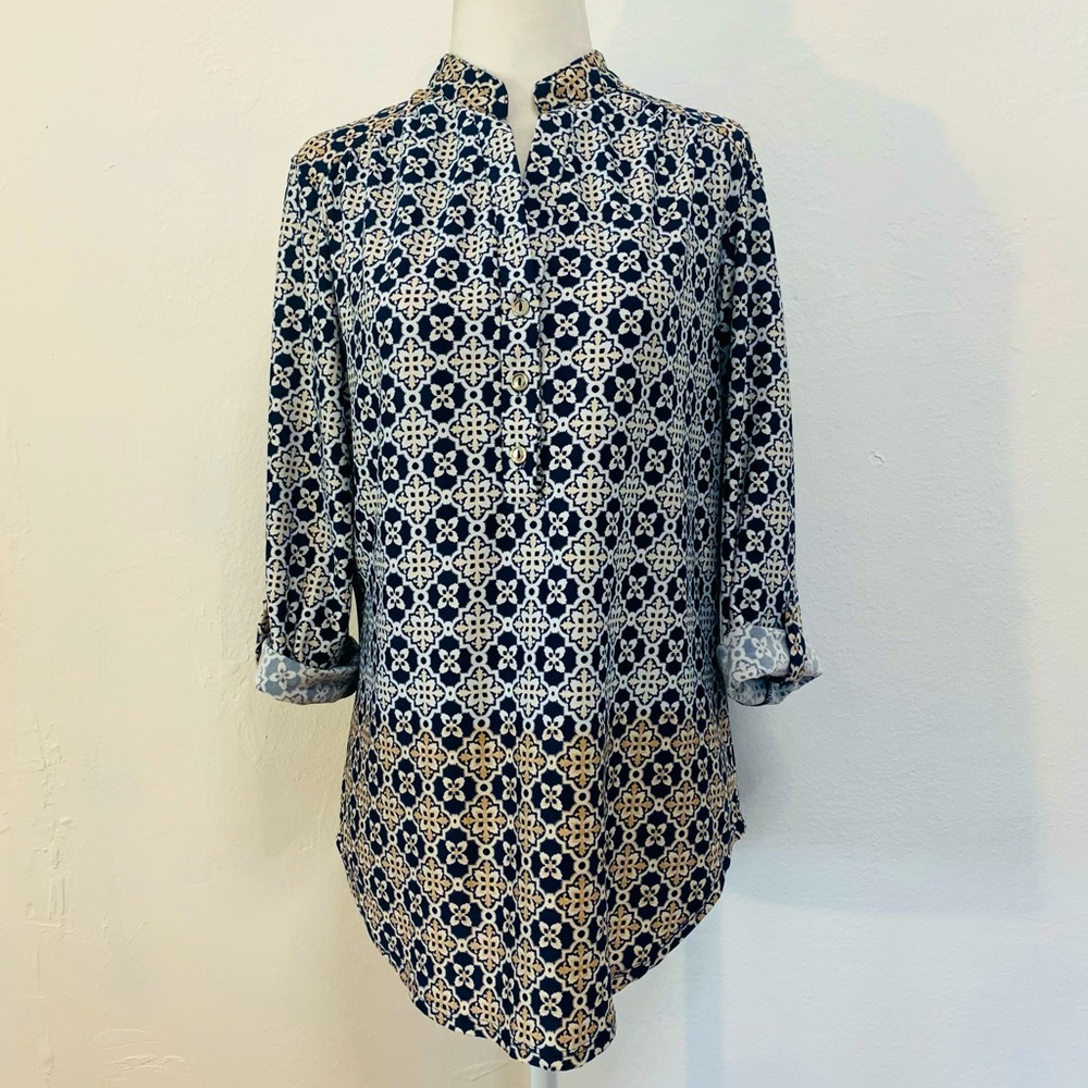PERSEPTION PETITE Blue and Tan Split Neck Knit Blouse Size PL